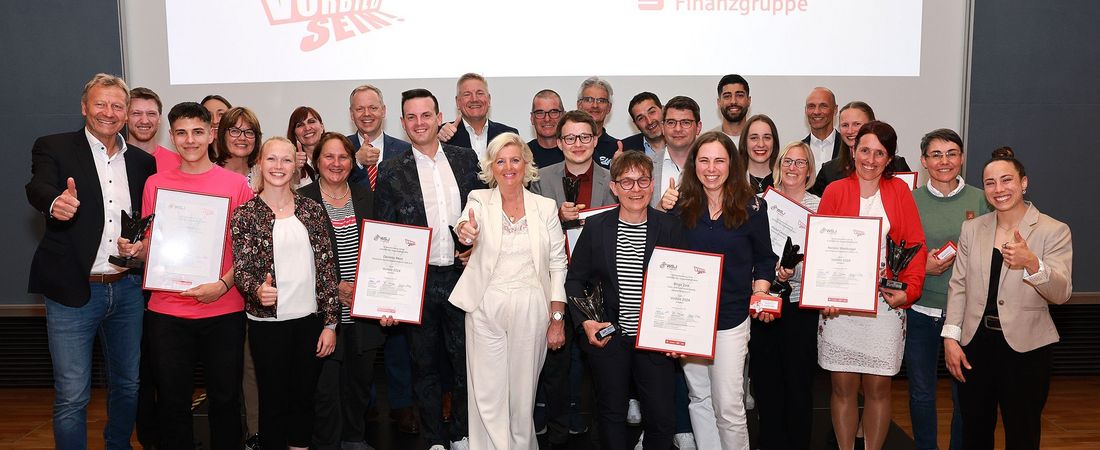 Gewinner des letzten Jahres bei der Preisverleihung