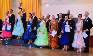 Tanzsport auf höchstem Niveau: Begeisterung bei den Turnieren in Enzklösterle